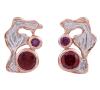 <span class='ref_item'>139 -</span> <span class="object_title">PENDIENTES EN PLATA 925 CON CHAPADO EN ORO, AMATISTAS Y GRANATES. JOYERÍA DE AUTOR, PIEZA ÚNICA</span>  <p><span class="technical_description">Pareja de pendientes realizados en plata de ley 925 con contrastes y partes chapadas en oro. Forma de original hoja, con granates espesantina en tallas redondas con peso total aprox 1.25ct y amatistas en talla redonda con peso total aprox 0.20ct.<br/>Cierre: Presión</span><br>Peso: <span class="PESO_HCES1">4,30</span> <span class="PESOUMED_HCES1">gr.</span><br></p>