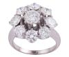 <span class='ref_item'>255 -</span> <span class="object_title">SORTIJA EN ORO 18KT Y DIAMANTES</span>  <p><span class="technical_description">Sortija realizada en oro de 18kt. Diseño de flor compuesto por diamantes en talla brillante con peso total aprox 3.40ct (1ct el central)<br/>Medida Sortija: 10</span><br>Peso: <span class="PESO_HCES1">7,90</span> <span class="PESOUMED_HCES1">gr.</span><br></p>