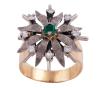 <span class='ref_item'>208 -</span> <span class="object_title">SORTIJA EN ORO BICOLOR 18KT, ESMERALDA Y DIAMANTES</span>  <p><span class="technical_description">Sortija realizada en oro bicolor de 18kt. Con esmeralda central en su talla rectangular con peso total aprox 0.12ct y diamantes en talla brillante con peso total aprox 0.10ct sobre vistas en oro blanco<br/>Medida Sortija: 12</span><br>Peso: <span class="PESO_HCES1">7,70</span> <span class="PESOUMED_HCES1">gr.</span><br></p>