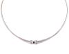 <span class='ref_item'>242 -</span> <span class="object_title">GARGANTILLA EN ORO 18KT, ZAFIRO Y DIAMANTES</span>  <p><span class="technical_description">Gargantilla rígida realizada en oro de 18kt con cadena plana en espiguilla. En el centro detalle en oro liso con zafiro en talla cuadrada con peso total aprox 0.20ct y a los lados bandas de diamantes en talla brillante con un peso total aprox de 0.10ct<br/>Cierre: Caja con lengüeta y ocho de seguridad<br/>Longitud: 40cm</span><br>Peso: <span class="PESO_HCES1">19,40</span> <span class="PESOUMED_HCES1">gr.</span><br></p>