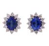 <span class='ref_item'>195 -</span> <span class="object_title">PENDIENTES EN ORO 18KT, ZAFIROS Y DIAMANTES</span>  <p><span class="technical_description">Pareja de pendientes realizados en oro de 18kt. Diseño de roseta con zafiros en talla oval de peso total aprox 4ct y orla de diamantes en talla brillante con peso total aprox 1.20ct. <br/>Cierre: Omega</span><br>Peso: <span class="PESO_HCES1">8,20</span> <span class="PESOUMED_HCES1">gr.</span><br></p>