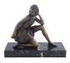 <span class='ref_item'>209 -</span> <span class="object_title">FIGURA FEMENINA (S.XX)</span>   <p><span class="technique_material">Bronce dorado</span><br><span class="technical_description">Realizada con bronce dorado sobre una base negra veteado.<br/>Medidas con base: 20x25x10cm</span><br></p>