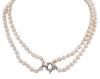 <span class='ref_item'>224 -</span> <span class="object_title">COLLAR DE PERLAS CULTIVADAS Y BROCHE EN PLATA 925</span>  <p><span class="technical_description">Collar con dos hilos de perlas cultivadas en color blanco calibradas aprox en 6,8mm. Broche realizado en plata 925<br/>Cierre: Reasa marinera<br/>Longitud: 45cm</span><br>Peso: <span class="PESO_HCES1">54,70</span> <span class="PESOUMED_HCES1">gr.</span><br></p>