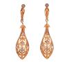 <span class='ref_item'>7 -</span> <span class="object_title">PENDIENTES VINTAGE EN ORO 18KT Y ZAFIROS BLANCOS</span>  <p><span class="technical_description">Pareja de pendientes vintage realizados en oro de 18kt, largos con movimiento. Diseño de gota calada adornado por zafiros blancos<br/>Cierre: Ballestilla<br/>Longitud: 4,5cm</span><br>Peso: <span class="PESO_HCES1">3,40</span> <span class="PESOUMED_HCES1">gr.</span><br></p>