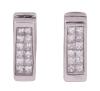 <span class='ref_item'>194 -</span> <span class="object_title">PENDIENTES EN ORO 18KT Y DIAMANTES</span>  <p><span class="technical_description">Pareja de pendientes realizados en oro de 18kt. Diseño rectangular con parte frontal adornada por carriles de diamantes en talla princesa con peso total aprox 0.75ct<br/>Cierre: Palillo con pestaña de clip<br/>RefC 75583</span><br>Peso: <span class="PESO_HCES1">5</span> <span class="PESOUMED_HCES1">gr.</span><br></p>