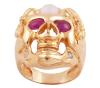 <span class='ref_item'>230 -</span> <span class="object_title">SORTIJA EN ORO 18KT "TÊTE DE MORT", RUBÍES, PIEDRA LUNA Y DIAMANTES</span>  <p><span class="technical_description">Sortija realizada en oro de 18kt "Tête de mort". Con rubíes como ojos en cabujón oval con peso aprox 0.75ct, piedra luna en cabujón redondocon peso aprox 0.60ct y diamantes en talla brillante con peso total aprox 0.08ct.<br/>Medida Sortija: 23<br/>RefC 4701</span><br>Peso: <span class="PESO_HCES1">19,40</span> <span class="PESOUMED_HCES1">gr.</span><br></p>