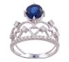 <span class='ref_item'>139 -</span> <span class="object_title">SORTIJA EN ORO 18KT, ZAFIRO Y DIAMANTES</span>  <p><span class="technical_description">Sortija realizada en oro de 18kt. Con forma de corona adornada por un zafiro en talla redonda de peso aprox 1.60ct y en diamantes en talla brillante con peso total aprox 0.35ct. <br/>Medida Sortija: 13<br/>RefC 4735</span><br>Peso: <span class="PESO_HCES1">3,90</span> <span class="PESOUMED_HCES1">gr.</span><br></p>