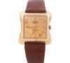 <span class='ref_item'>42 -</span> <span class="object_title">UNIVERSAL GENÈVE "ONZA DE CHOCOLATE", EN ORO 18KT. AUTOMÁTICO</span>  <p><span class="technical_description">Reloj suizo de caballero con caja realizada en oro de 18kt. Movimiento automático. Caja cuadrada de 30x30mm y bisel liso. Numeración L666063 Esfera dorada con textura, numeración de cuadrados y barras aplicadas, segundero central y agujas en dorado. Cristal con pequeño deterioro en una esquina. Correa de piel marrón. En estado de marcha.</span><br>Peso: <span class="PESO_HCES1">39,80</span> <span class="PESOUMED_HCES1">gr.</span><br></p>