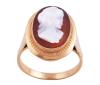 <span class='ref_item'>256 -</span> <span class="object_title">SORTIJA VINTAGE EN ORO 18KT Y CAMAFEO</span>  <p><span class="technical_description">Sortija vintage realizada en oro de 18kt con camafeo representando busto de dama<br/>Medida Sortija: 15<br/>RefC 7997</span><br>Peso: <span class="PESO_HCES1">5,70</span> <span class="PESOUMED_HCES1">gr.</span><br></p>