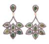 <span class='ref_item'>218 -</span> <span class="object_title">PENDIENTES EN PLATA 925 CHAPADA EN ORO, ÓPALOS Y DIAMANTES</span>  <p><span class="technical_description">Pendientes largos con movimiento realizados en plata de ley 925 chapada en oro. Diseño de hojas adornado por ópalos en talla perilla y orlas de diamantes en talla rosa con peso total aprox 0.50ct<br/>Cierre: Presión<br/>Medidas: 4,5 x 2,7cm<br/>RefC GE 3438</span><br>Peso: <span class="PESO_HCES1">11,50</span> <span class="PESOUMED_HCES1">gr.</span><br></p>