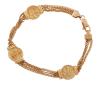 <span class='ref_item'>192 -</span> <span class="object_title">PULSERA EN ORO 18KT</span>  <p><span class="technical_description">Pulsera realizada en oro 18kt con contrastes. Formada por tres reproducciones de monedas de estilo romano unidas por triple cadena de eslabón barbado<br/>Cierre: Mosquetón<br/>Longitud: 19cm </span><br>Peso: <span class="PESO_HCES1">13,10</span> <span class="PESOUMED_HCES1">gr.</span><br></p>