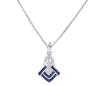 <span class='ref_item'>186 -</span> <span class="object_title">COLGANTE EN ORO 18KT, ZAFIROS Y DIAMANTES CON CADENA EN PLATA 925</span>  <p><span class="technical_description">Colgante realizado en oro de 18kt con zafiros en carriles en talla galería con peso total aprox 1.82ct y diamantes en talla brillante con peso total aprox 0.10ct. Cadena veneciana realizada en plata 925 y cierre mosquetón<br/>Longitud de la cadena: 45cm<br/>RefC 801217412</span><br>Peso: <span class="PESO_HCES1">9,30</span> <span class="PESOUMED_HCES1">gr.</span><br></p>