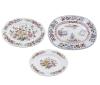 <span class='ref_item'>188 -</span> <span class="object_title">LOTE DE TRES BANDEJA DE SERVIR EN PORCELANA CON MOTIVOS FLORALES</span>   <p><span class="technical_description">De distintos tamaños. Dos con sellos de porcelana inglesa. <br/>Medidas: 45 x 32,5cm la grande, 35 x 28cm la mediana, 30 x 23cm la pequeña</span><br></p>