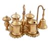 <span class='ref_item'>161 -</span> <span class="object_title">ESCRIBANÍA EN METAL DORADO, S. XX</span>   <p><span class="technical_description">Escribanía de metal dorado para distintos usos del escribano. Formada por cinco recipiente de distinto tamaño y tapa realizado en metal dorado. Acompaña campanita y base original.<br/> </span><br></p>