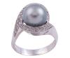 <span class='ref_item'>207 -</span> <span class="object_title">SORTIJA EN ORO 18KT, PERLA TAHITÍ Y DIAMANTES</span>  <p><span class="technical_description">Sortija realizada en oro de 18kt. Perla tahití central calibrada aprox en 11mm, rodeada de cuajado de diamantes en talla brillante con peso total aprox 0.60ct<br/>Medida Sortija: 18<br/>RefC 76497</span><br>Peso: <span class="PESO_HCES1">11</span> <span class="PESOUMED_HCES1">gr.</span><br></p>