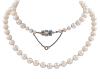 <span class='ref_item'>78 -</span> <span class="object_title">COLLAR DE PERLAS CULTIVADAS</span>  <p><span class="technical_description">Collar largo de perlas cultivadas situadas en degradé y calibradas aprox en 6mm las mayores. Broche realizado en metal, adornado por piedras blancas y perla aljofar, con señales del paso del tiempo<br/>Cierre: Caja con lengüeta y cadena de seguridad<br/>Longitud: 70cm</span><br>Peso: <span class="PESO_HCES1">65,80</span> <span class="PESOUMED_HCES1">gr.</span><br></p>