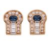 <span class='ref_item'>45 -</span> <span class="object_title">PENDIENTES EN METAL DORADO, CIRCONITAS Y PIEDRAS AZULES</span>  <p><span class="technical_description">Pareja de pendientes realizados en metal dorado con piedras azules y circonitas<br/>Cierre: Clip</span><br>Peso: <span class="PESO_HCES1">15</span> <span class="PESOUMED_HCES1">gr.</span><br></p>