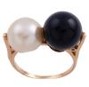 <span class='ref_item'>175 -</span> <span class="object_title">SORTIJA EN ORO 18KT, PERLA CULTIVADA Y ÓNIX</span>  <p><span class="technical_description">Sortija realizada en oro de 18kt. Con una cuenta esférica pulida de ónix y una perla cultivada de color blanco<br/>Medida Sortija: 9</span><br>Peso: <span class="PESO_HCES1">4,50</span> <span class="PESOUMED_HCES1">gr.</span><br></p>