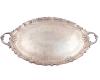 <span class='ref_item'>258 -</span> <span class="object_title">BANDEJA EN PLATA INGLESA 925m/m</span>  <p><span class="technical_description">Gran bandeja de servir en plata inglesa de 925m/m con contrastes ingleses. Forma oval y decorada con veneras en bordes y las dos asas<br/>Medidas: 71 x 44,5cm<br/>Peso: 3970gr</span><br></p>