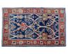<span class='ref_item'>182 -</span> <span class="object_title">ALFOMBRA EN LANA </span>   <p><span class="technical_description">Área central realizada con motivos decorativos en tonos claros sobre fondo azul oscuro. Enmarcada con cenefa decorativa sobre fondo anaranjado. <br/>Medidas: 157x240cm</span><br></p>