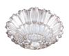 <span class='ref_item'>209 -</span> <span class="object_title">FUENTE EN PLATA 925</span>  <p><span class="technical_description">Fuente realizada en plata 925 en forma de venera con cuerpo repujado y patas. Con contrastes<br/>Medidas: 7 x 30 x 30cm<br/>Peso de la plata: 550gr</span><br></p>