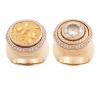 <span class='ref_item'>8 -</span> <span class="object_title">MONEDA ESTATERA DE ORO 23KT Y GRAN DIAMANTE DE 7.20CT SOBRE ANILLO DE 18KT</span>  <p><span class="technical_description">Anillo solitario transformable realizado en oro de 18kt. Parte superior adornada con moneda estatera realizada en oro de 23kt, un tipo de moneda usada en la antigua Grecia en la que se muestra la efigie de Atenea portando un casco corintio. Se puede transformar en un solitario que monta un diamante en talla brillante de peso aprox de 7.20ct, color blanco comercial y pureza P1. Orla exterior de brillantes. Se adjunta análisis de espectometría de metales preciosos tanto de la moneda como del anillo<br/>Medida Sortija: 14</span><br>Peso: <span class="PESO_HCES1">46</span> <span class="PESOUMED_HCES1">gr.</span><br></p>