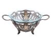 <span class='ref_item'>206 -</span> <span class="object_title">FRUTERO EN CRISTAL Y ESTRUCTURA EN PLATA</span>   <p><span class="technical_description">Frutero en cristal con estructura en plata repujada con motivos florales.<br/>Rotura en un borde.<br/>Peso plata: 166.7 Gr<br/>Peso total: 1017.5 Gr</span><br></p>