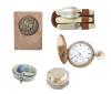 <span class='ref_item'>138 -</span> <span class="object_title">LOTE CINCO OBJETOS COTIDIANOS EN METAL</span>   <p><span class="technical_description">Compuesto por: <br/>- Reloj de bolsillo marca Elgin. Cuerda manual. Falta manilla cronometro. <br/>- Tres cubiertos de viaje con funda en cuero.<br/>- Dos cajitas pastillero. Una octogonal con grabación "4Luglio1931" en la tapa; otra con tapa imitando nácar.<br/>- Medalla con marco en piedra. "Rosa Mystica", con firma E. Dropsy.</span><br></p>