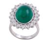 <span class='ref_item'>50 -</span> <span class="object_title">SORTIJA EN ORO 16KT, ÁGATA VERDE Y DIAMANTES</span>  <p><span class="technical_description">Sortija realizada en oro de 16kt. Ágata verde central en cabujón oval con peso aprox 5ct (presenat fractura) y orla de diamantes en talla brillante con peso total aprox 3.60ct<br/>Medida Sortija: 15</span><br>Peso: <span class="PESO_HCES1">10,20</span> <span class="PESOUMED_HCES1">gr.</span><br></p>