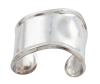 <span class='ref_item'>94 -</span> <span class="object_title">BRAZALETE ANCHO EN PLATA DE LEY</span>  <p><span class="technical_description">Brazalete ancho, rígido y abierto realizado en plata de ley. Diseño liso y biselado. Con contrastes "México 925" y firma "Alicia TC-5D"<br/>Medidas: 6,5 x 5 x 4,5cm</span><br>Peso: <span class="PESO_HCES1">69,50</span> <span class="PESOUMED_HCES1">gr.</span><br></p>