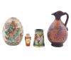 <span class='ref_item'>192 -</span> <span class="object_title">LOTE DE HUEVO PINTADO A MANO Y TRES OBJETOS EN CERÁMICA</span>   <p><span class="technical_description">Huevo Satsuma decorado a mano con motivos figurativos y florales y detalles en oro. Medidas: 11cm<br/>Pequeña reproducción de Enócoe griego pintado a mano. Con inscripción en la base. Medidas: 12cm<br/>Dos jarrones en miniatura en cerámica policromada y otro en metal dorado con decoración esmaltada de motivos florales. Medidas: 4cm; 6cm.</span><br></p>