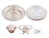 <span class='ref_item'>239 -</span> <span class="object_title">CINCO PIEZAS DE SERVIR EN PLATA 925 M/M</span>  <p><span class="technical_description">- Dos cuencos y un plato salero marca Sterling <br/>- Plato hondo marca S. Kirk & Son<br/>- Plato llano<br/>Peso total: 658gr.</span><br></p>
