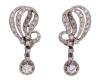 <span class='ref_item'>50 -</span> <span class="object_title">PENDIENTES EN ORO 18KT Y DIAMANTES</span>  <p><span class="technical_description">Pareja de pendientes vintage realizados en oro de 18kt, años 20. Diseño de bandas entrelazadas y parte colgante, adornados por diamantes en talla brillante y antigua, con peso total aprox 1.20ct. <br/>Cierre: Ballestilla<br/>Longitud: 3cm<br/>Ref 78683</span><br>Peso: <span class="PESO_HCES1">7,60</span> <span class="PESOUMED_HCES1">gr.</span><br></p>