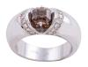 <span class='ref_item'>60 -</span> <span class="object_title">SORTIJA EN ORO MACIZO DE 18KT CON DIAMANTES Y DIAMANTE CENTRAL BROWN</span>  <p><span class="technical_description">Sortija realizada en oro macizo de 18Kt con un diamante central brown fansy en talla esmeralda y peso total aprox (1.35ct). Con pureza: SI<br/>Va rodeado por bandas de diamantes en talla brillante con peso total aprox. (0.22ct). Color: H-I, Pureza: VS-SI. <br/>Con certificado HRD Nº J 200000023162. <br/>Medida sortija: 12</span><br>Peso: <span class="PESO_HCES1">11,96</span> <span class="PESOUMED_HCES1">gr.</span><br></p>