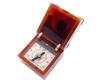 <span class='ref_item'>147 -</span> <span class="object_title">RELOJ DE BARCO EN CAJA DE RESINA</span>   <p><span class="technical_description">Reloj de barco en caja de resina con aplicaciones en metal dorado. Funcionamiento a pilas. En estado de marcha.<br/>Medidas: 11x11cm</span><br></p>