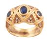 <span class='ref_item'>50 -</span> <span class="object_title">SORTIJA EN ORO MACIZO DE 18KT, ZAFIROS Y DIAMANTES</span>  <p><span class="technical_description">Sortija realizada en oro macizo de 18kt con una talla oval y dos tallas redondas de zafiros con peso total aprox (2.5ct) y diamantes en talla brillante con peso total aprox (0.20ct).<br/>Medida sortija: 12</span><br>Peso: <span class="PESO_HCES1">11,40</span> <span class="PESOUMED_HCES1">gr.</span><br></p>