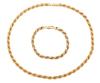 <span class='ref_item'>70 -</span> <span class="object_title">GARGANTILLA Y CADENA DE CORDÓN EN ORO MACIZO BICOLOR DE 18KT</span>  <p><span class="technical_description">Gargantilla y cadena en forma de cordón realizadas en oro macizo de 18kt y en el centro adorno de oro blanco.<br/>Cierres: de mosquetón<br/>Longitud gargantilla: 40cm y Longitud pulsera: 17cm</span><br>Peso: <span class="PESO_HCES1">38,40</span> <span class="PESOUMED_HCES1">gr.</span><br></p>