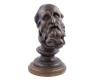 <span class='ref_item'>98 -</span> <span class="object_title">ESCULTURA EN BRONCE PATINADO DE LA CABEZA DE MIGUEL ÁNGEL DEL SIGLO XIX</span>   <p><span class="technical_description">Escultura realizada en bronce patinado representando la cabeza del artista del Renacimiento italiano Miguel Ángel (Michelangelo Buonarroti).<br/>Sobre una peana redonda de madera.<br/>Autoría anónima.<br/>Medidas con peana: 29.5 cm<br/>Peso: 5920gr</span><br></p>