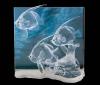 <span class='ref_item'>272 -</span> <span class="object_title">FIGURA DE CRISTAL DE SWAROVSKI REPRESENTANDO PECES CON BASE</span>  <p><span class="technical_description">Figura de cristal de Swarovski representando unos peces con base. Edición anual 2007.<br/>Se entrega con caja original</span><br>Peso: <span class="PESO_HCES1">2053,70</span> <span class="PESOUMED_HCES1">gr.</span><br></p>