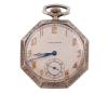 <span class='ref_item'>90 -</span> <span class="object_title">RELOJ LEPINE DE BOLSILLO ART DECÓ REMONTOIR AMERICANO WALTHAM EN ORO DE 14KT</span>  <p><span class="technical_description">Realizado en oro de 14 kt. Tapa posterior con decoración estriada y de grecas. Caja octogonal. Movimiento remontoir. Esfera plateada con numeración arábiga en dorado; agujas tipo breguet, ventana segundero a las seis. Diametro: 43 mm. Peso total: 56gr.</span><br></p>