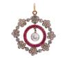 <span class='ref_item'>65 -</span> <span class="object_title">COLGANTE ANTIGUO ESTILO ART DECÓ EN ORO DE 18 KT, RUBIES SINTETICOS Y DIAMANTES</span>  <p><span class="technical_description">Colgante antiguo , realizado en oro de 18 kt. estilo Art Decó , con motivos florales en torno a un carril esférico de rubíes sintéticos, en el centro un diamante en talla brillante antiguo y en la orla diamantes en talla rosa, todos ellos con un peso aprox de( 0.90 ct )<br/>Peso: 5,50gr<br/> </span><br></p>