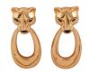 <span class='ref_item'>70 -</span> <span class="object_title">PENDIENTES " CARTIER PANTHERE " EN ORO DE 18 KT. ESMERALDAS Y ONIX</span>  <p><span class="technical_description">Pareja de pendientes "CARTIER" COLECCION PANTHERE " realizados en oro de 18 kt. Largos, compuestos por dos cuerpos, el superior con la icónica cabeza de pantera de Cartier con detalle en los ojos de esmeraldas en talla perilla con peso total aprox( 0.25 ct) y nariz con adorno de onix. Parte colgante en forma larga ovalada.<br/>Cierre: Omega<br/>Medidas: Longitud 5,2 cm x Ancho: 2,4 cm<br/>Ref. 1.73.4285<br/>Peso: 40,6 gr </span><br></p>