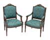 <span class='ref_item'>255 -</span> <span class="object_title">PAREJA DE BUTACAS EN NOGAL TALLADO</span>   <p><span class="technical_description">Pareja de butacas estilo Luis XV en madera de nogal tallado. Tapizados con motivos vegetales en tonos azules. Madera pintada con tonos dorados. Pequeños desgastes en la pintura.<br/>Medidas: 107 x 65 x 55cm</span><br></p>