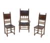 <span class='ref_item'>250 -</span> <span class="object_title">DOS SILLAS Y UN SILLON EN NOGAL</span>   <p><span class="technical_description">Lote compuesto por dos sillas y un sillón realizados en madera de nogal. Asientos y respaldo en cuero y patas caladas formando arcos. Desgaste normal del cuero y la madera por el paso del tiempo.<br/>Medidas sillas: 111.5 x 42 x 41cm<br/>Medidas silla más grande: 128.5 x 58 x 58.5cm<br/>REF ANT: 2.51.1345</span><br></p>
