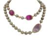 <span class='ref_item'>74 -</span> <span class="description">COLLAR LARGO CON CUENTAS DE JADE NEFRITA Y ÁGATAS ROSAS CON BISELES DORADOS</span>  <p><span class="description">Collar largo compuesto por cuentas federicas facetadas de jade nefrita en color verdoso y tres piezas ovales de ágatas rosas, dos de ellas teñidas, con bonitos bandeados y biseles dorados<br>Longitud: 95 cm<br>Peso: 170,3 gr.</span></p>