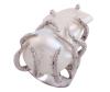 <span class='ref_item'>142 -</span> <span class="object_title">GRAN SORTIJA EN PLATA DE LEY 925 CON PERLA CULTIVADA BARROCA DE GRAN TAMAÑO </span>  <p><span class="technical_description">Gran sortija realizada en plata de ley 925, con perla cultivada central de gran tamaño y forma irregular, sujeta por una estructura que simula garras o ramas entrelazadas con terminación y textura mate. Medida sortija: 16</span><br>Peso: <span class="PESO_HCES1">29</span> <span class="PESOUMED_HCES1">gr.</span><br></p>