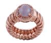 <span class='ref_item'>181 -</span> <span class="object_title">SORTIJA DISEÑO TUBO-GAS EN PLATA DE LEY 925 CHAPADA EN ORO ROSADO,PIEDRA LUNA Y CIRCONITAS</span>  <p><span class="technical_description">Sortija con diseño tubo-gas realizada en plata de ley 925 chapada en oro rosado, con piedra luna central en cabujón oval adornada en orla por pequeñas circonitas<br/>Medida sortija: 13</span><br>Peso: <span class="PESO_HCES1">7,9</span> <span class="PESOUMED_HCES1">gr.</span><br></p>