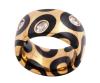 <span class='ref_item'>112 -</span> <span class="object_title">SORTIJA EN ORO 18KT. DIAMANTES Y ESMALTE</span>  <p><span class="technical_description">Sortija realizada en oro de 18kt. Decorada con motivos ovalados en esmalte negro y dentro de tres de ellos diamantes en talla oval con peso total aprox 0.90ct<br/>Medida Sortija: 11<br/>Ref original: 1.76.8724</span><br>Peso: <span class="PESO_HCES1">21,30</span> <span class="PESOUMED_HCES1">gr.</span><br></p>