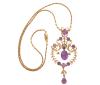 <span class='ref_item'>198 -</span> <span class="object_title">GARGANTILLA ART- NOUVEAU EN ORO DE 18 KT. AMATISTAS Y DIAMANTES</span>  <p><span class="technical_description">Gargantilla realizada en oro de 18 kt. de diseño Art-nouveau  con motivos vegetales compuestos por ramas e hileras sinuosas decoradas por amatistas en talla oval y redonda engastadas en garras y diamantes en talla 8/8 engastados en chatón con peso total aprox.0.25 ct<br/>Cierre: Caja con lengüeta y ocho de seguridad<br/>Longitud de la cadena: 47 cm<br/>Ref. Más antigua: 2.13.306</span><br>Peso: <span class="PESO_HCES1">22,80</span> <span class="PESOUMED_HCES1">gr.</span><br></p>