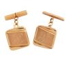 <span class='ref_item'>10 -</span> <span class="object_title">GEMELOS EN ORO DE 18 KT. CON DISEÑO CUADRADO </span>  <p><span class="technical_description">Par de gemelos realizados en oro de 18 kt. con diseño cuadrado con banda central en terminación mate que presenta la grabación de las iniciales: J V en letra ornamental entrelazadas. En su parte posterior aparece la grabación: 2 - 12 -2001</span><br>Peso: <span class="PESO_HCES1">4,30</span> <span class="PESOUMED_HCES1">gr.</span><br></p>